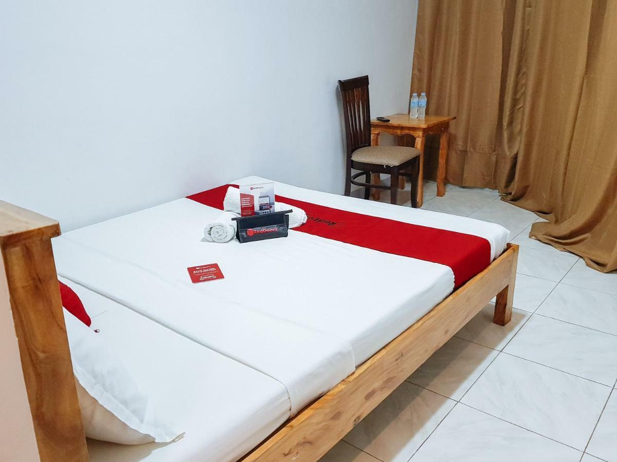 Hotel Reddoorz Near Ramiro Community Hospital Totolan Exteriér fotografie