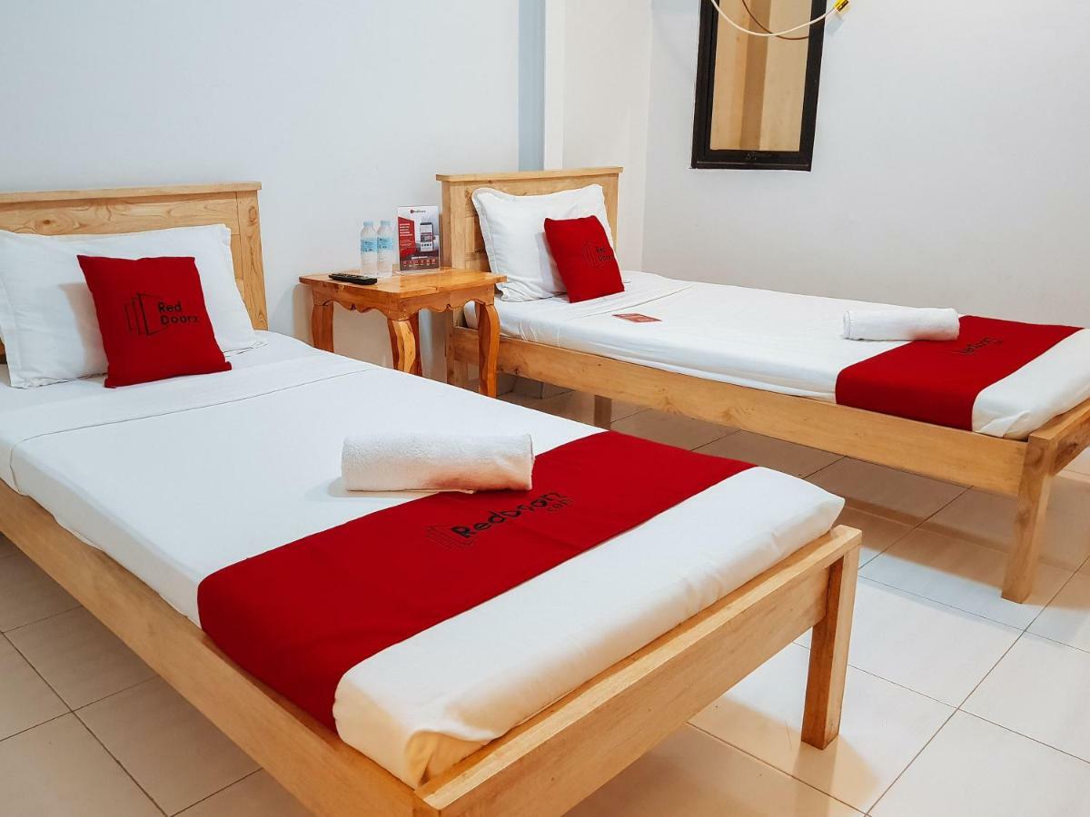 Hotel Reddoorz Near Ramiro Community Hospital Totolan Exteriér fotografie