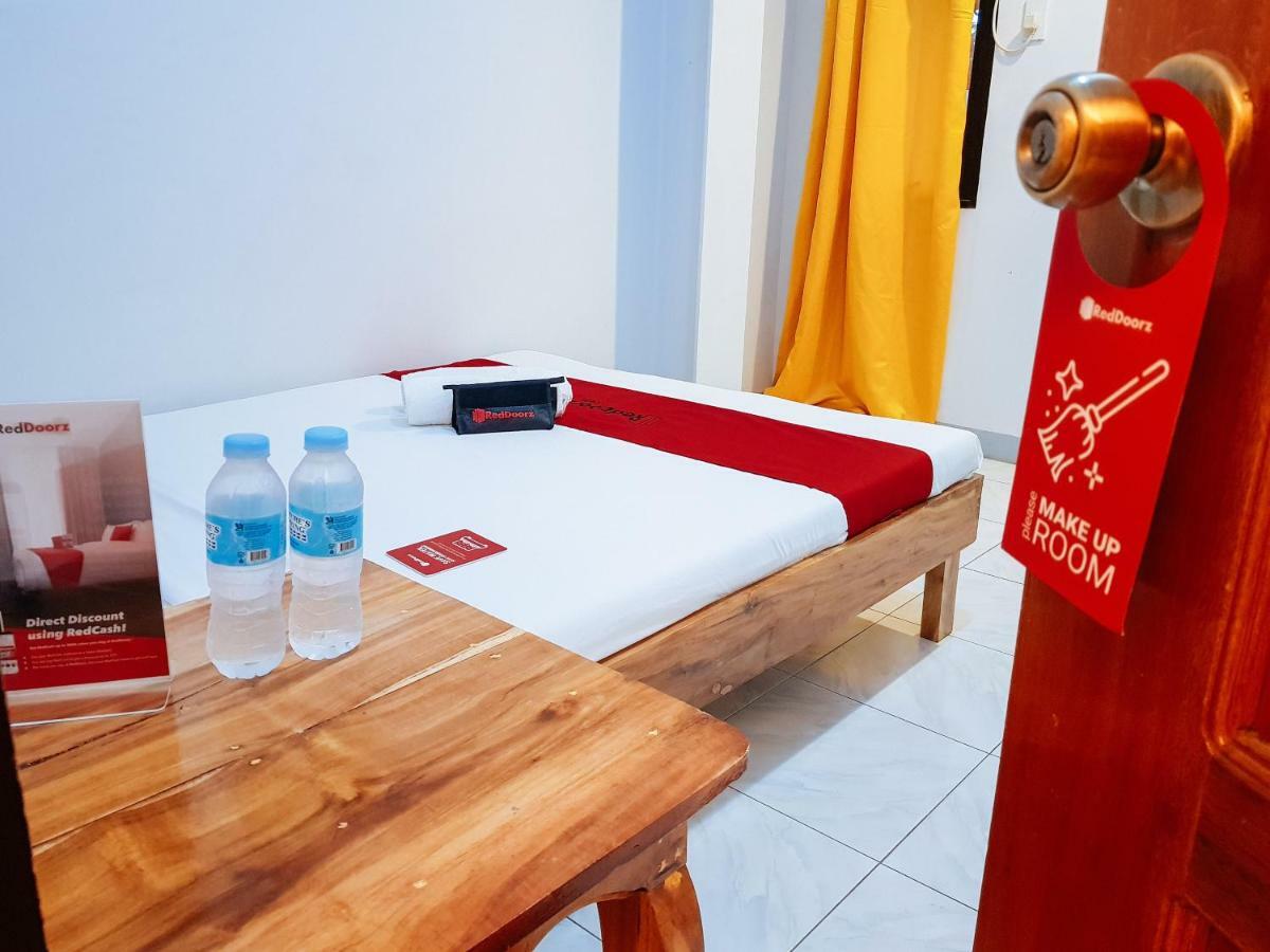 Hotel Reddoorz Near Ramiro Community Hospital Totolan Exteriér fotografie