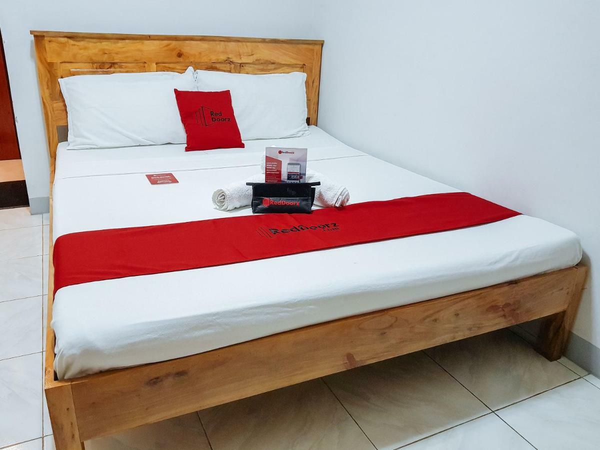Hotel Reddoorz Near Ramiro Community Hospital Totolan Exteriér fotografie
